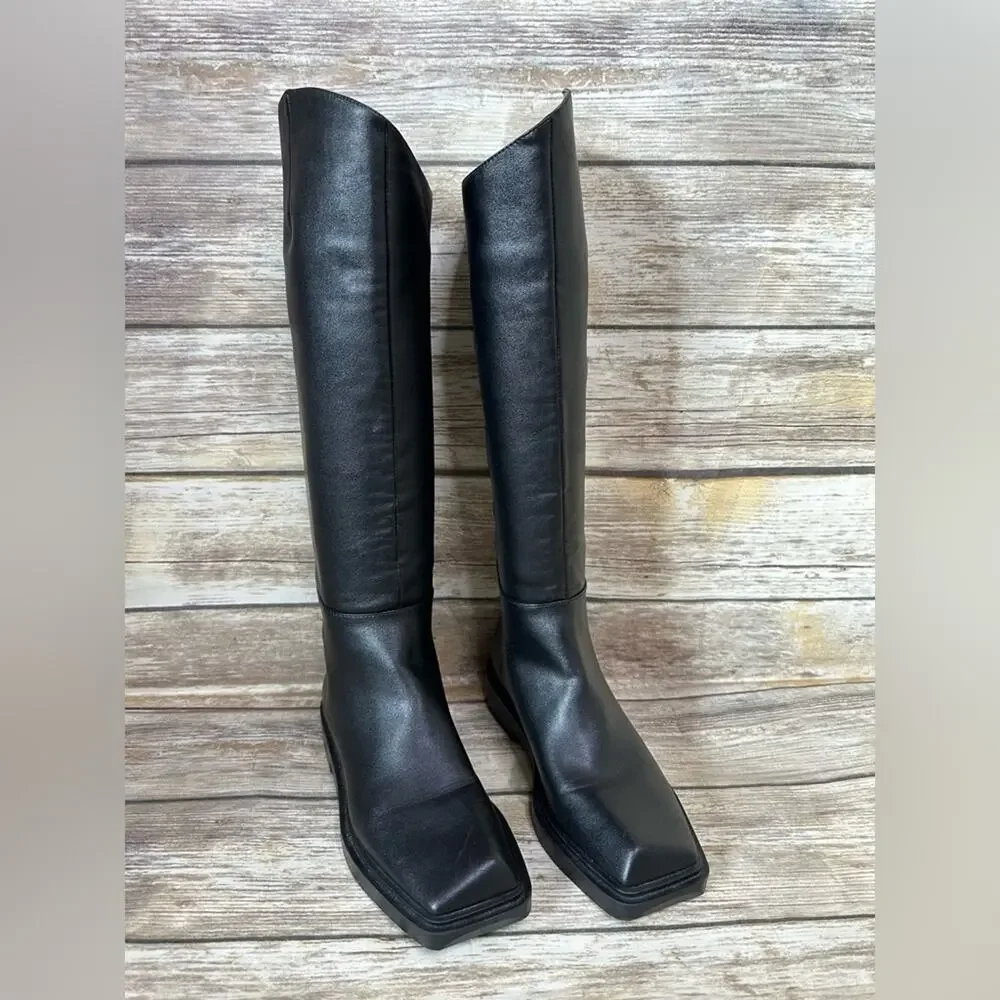 CHARLES & KEITH 6.5 Square Toe lagenlook Knee High Boots